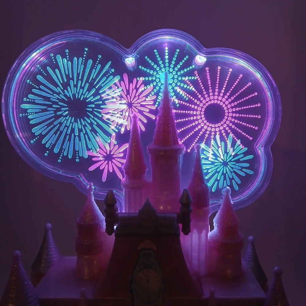 Disney Princess Wishes 100th Celebration Castle Light Up‎ Musical Jewelry Box